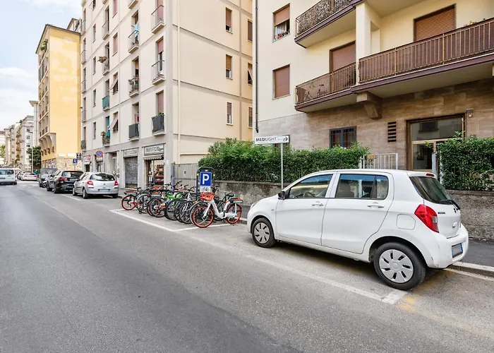 Guesthost - Maragliano Cozy Flat With Balcony